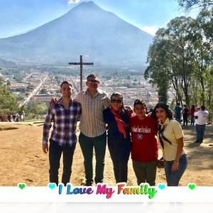 Meet your Posher, Elisa